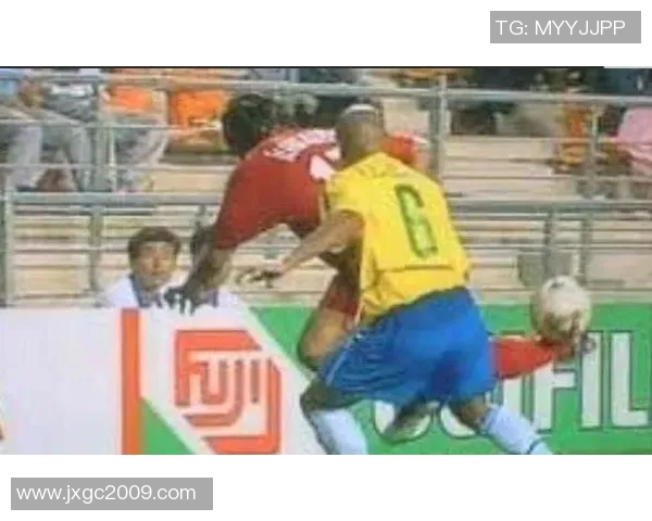 足球明星动态大揭秘：如何通过推特与球迷互动提升个人品牌