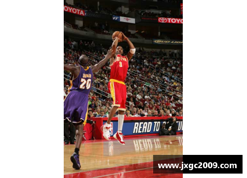 NBA传奇麦格雷迪：球场光影与辉煌时刻