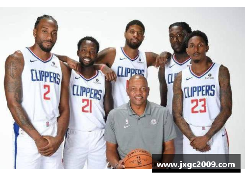 NBA东区超级对决：哪个球队能成为最终的冠军争夺者？